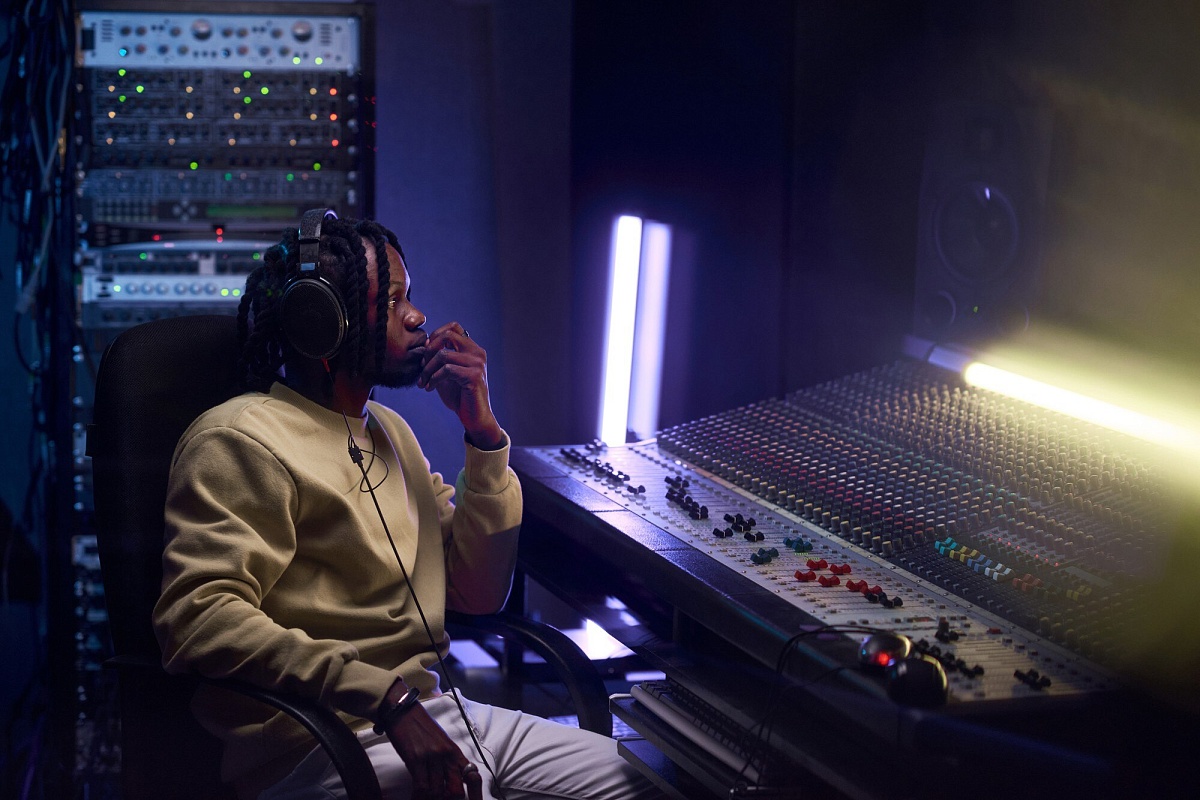 From Dream to Billboard: Success Stories from Union Recording Studio