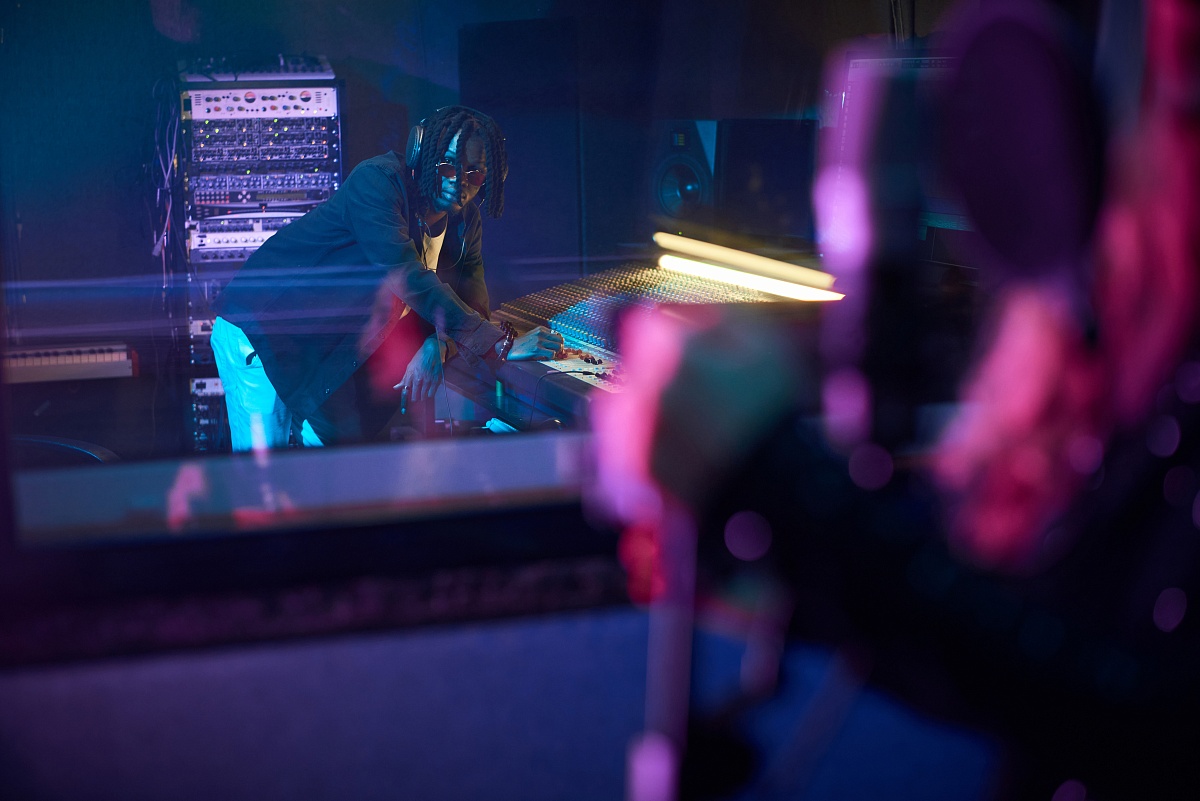 Crack the Code: Successful Music Submissions in Competitive Licensing Markets