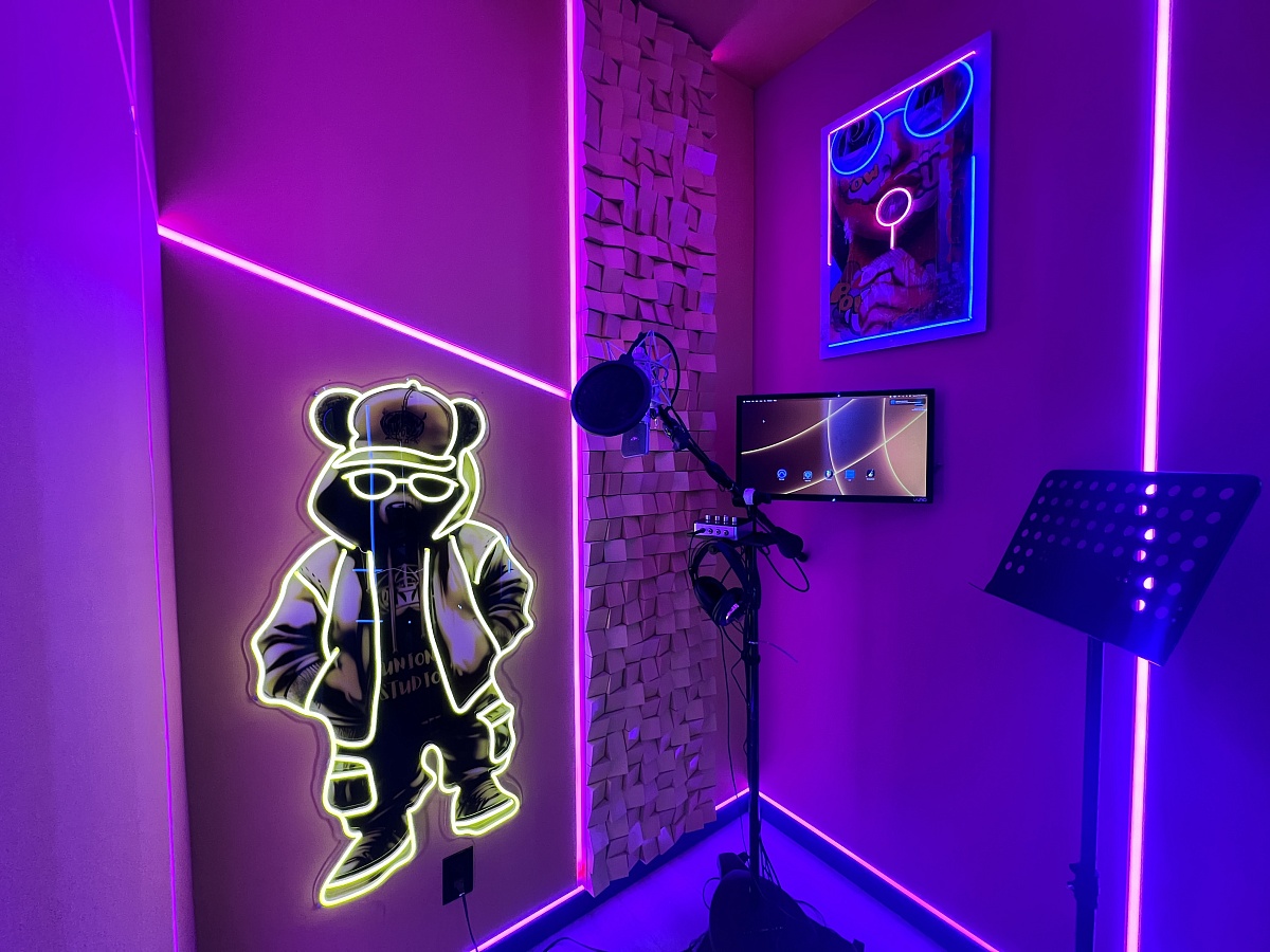 What Are the Biggest Studio Mistakes That Waste Artists’ Money?